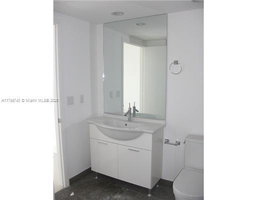 Building Photo - 475 Brickell Ave
