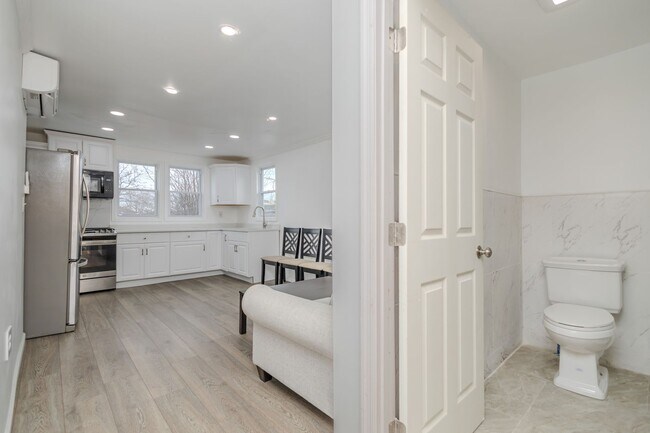 Building Photo - 138 D View Ave