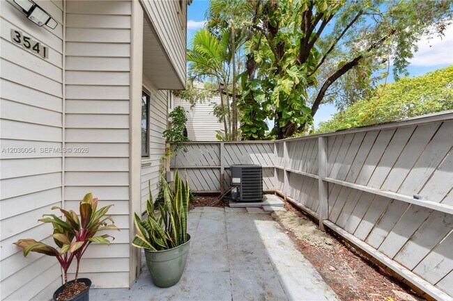 Building Photo - 3541 NW 99th Terrace