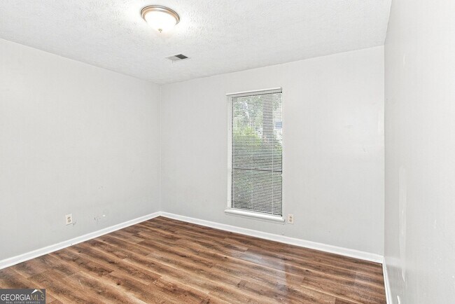 Building Photo - 1515 Captain Thomas Ct