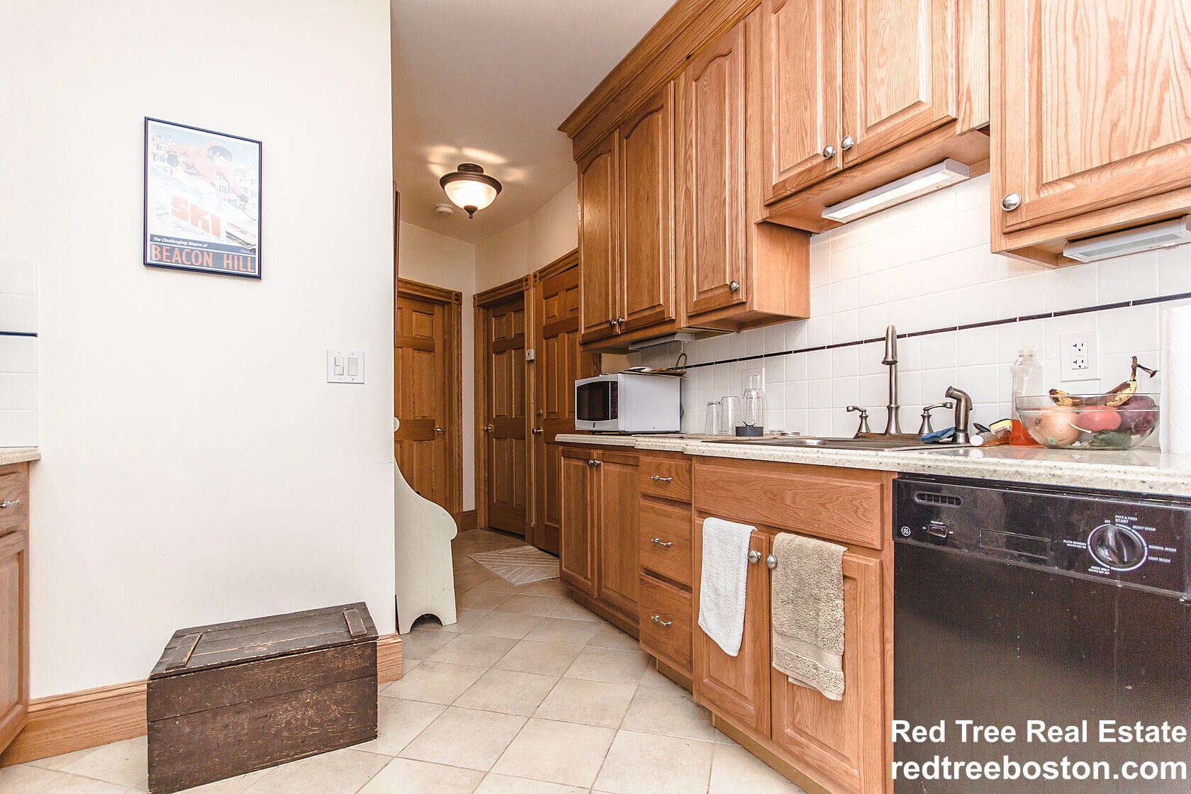 Building Photo - 139 Charles St