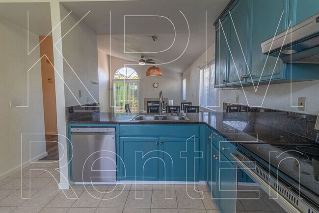 Building Photo - 6529 El Capitan Cir