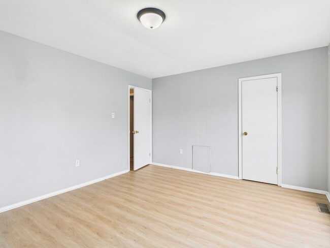 Building Photo - 783 Pleasant St