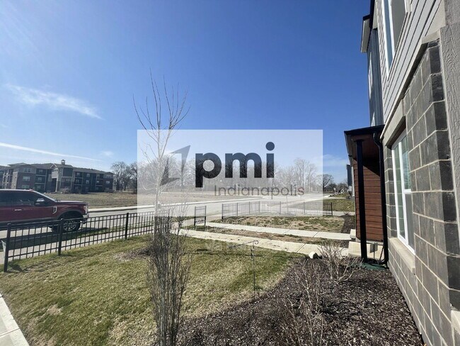 Building Photo - 2948 W New York St