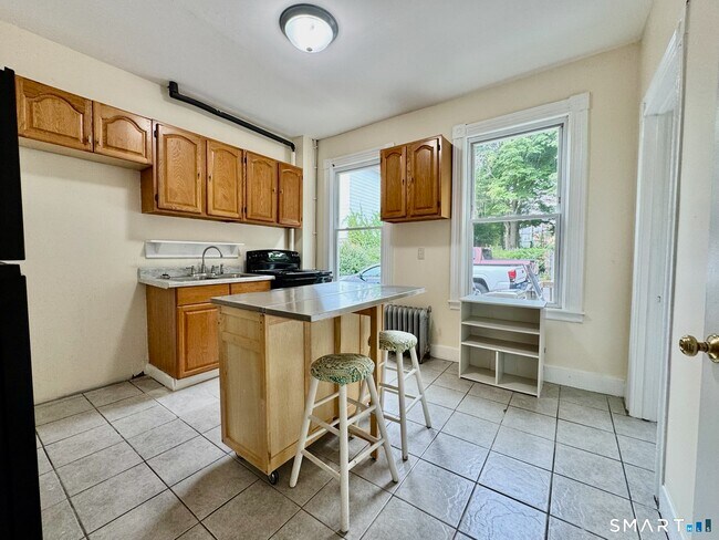 Building Photo - 43-45-45 Mathewson St
