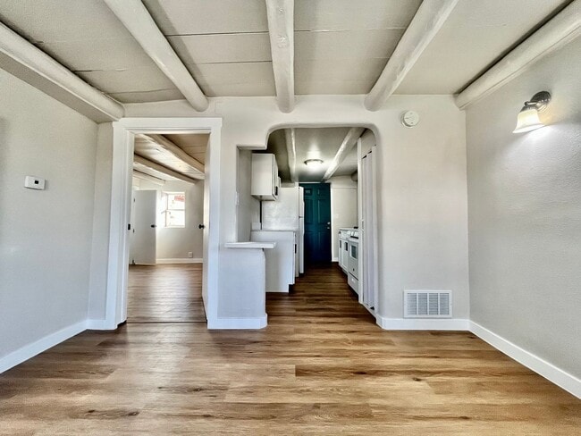 Building Photo - 422 Towner Ave NW