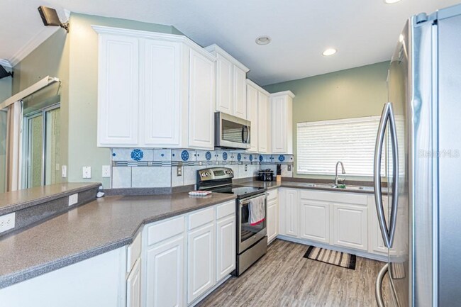 Building Photo - 9905 Serona Blf Wy