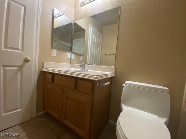 Building Photo - 3627 Water Song Dr