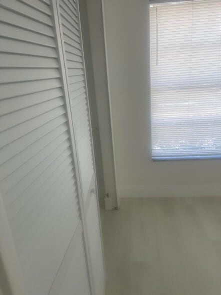 Building Photo - 202 Sparrow Dr