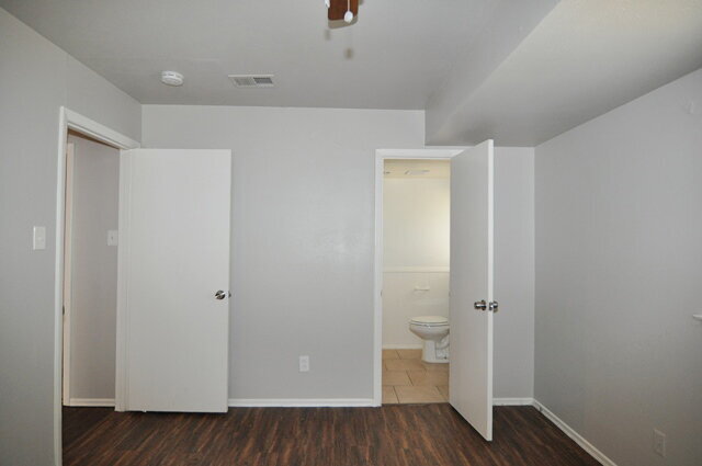 Building Photo - "COMING IN LATE JANUARY - Charming 3-2-2 home in the heart of Irving!"