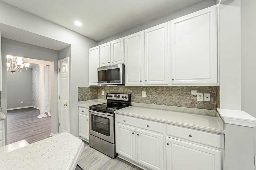 Building Photo - 1401 Olde Sage Ct