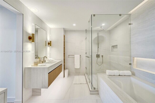 Building Photo - North Ocean Boulevard, Pompano Beach, FL 33062 - 3 BR 3.5 BA condo