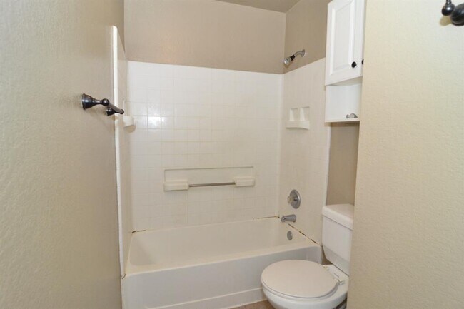 Building Photo - 173 Prairie Verbena Dr