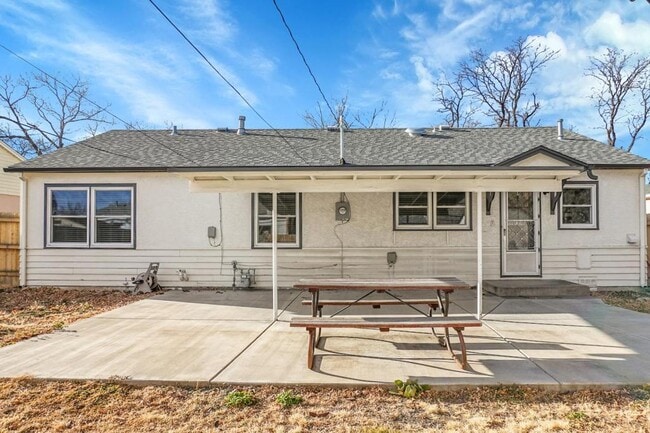 Building Photo - 2467 Lafayette Rd