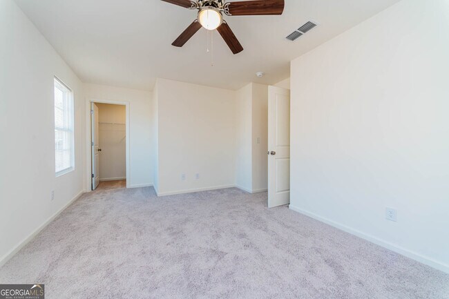 Building Photo - 307 Gazebo Dr