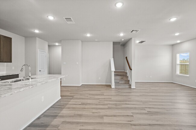 Building Photo - 1114 Hugh Lndg Rd