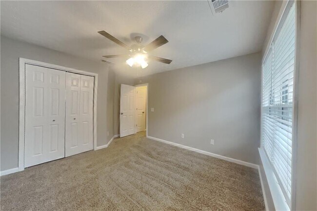 Building Photo - 2455 Compton Pl