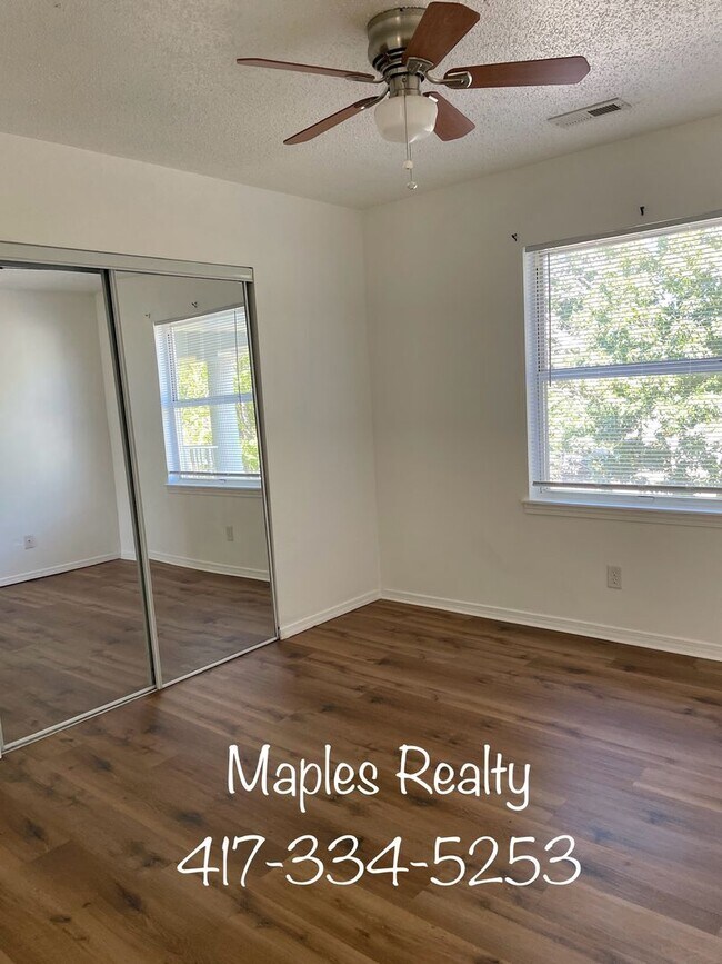 Building Photo - 2 bedroom, 1 bathroom apartment in Kirbyville, MO