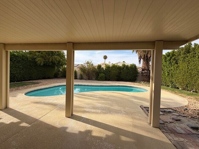 Building Photo - 68412 Descanso Cir