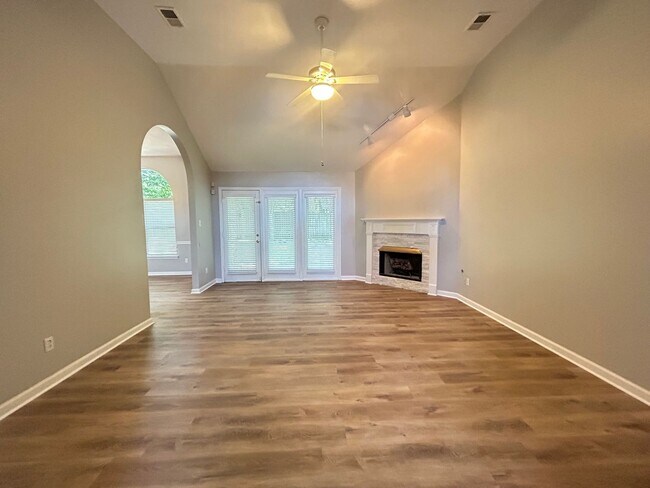 Building Photo - Newly Renovated Cordova Home! Offering ove...