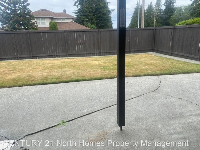 Building Photo - 3 br, 2 bath House - 4626 Greely St