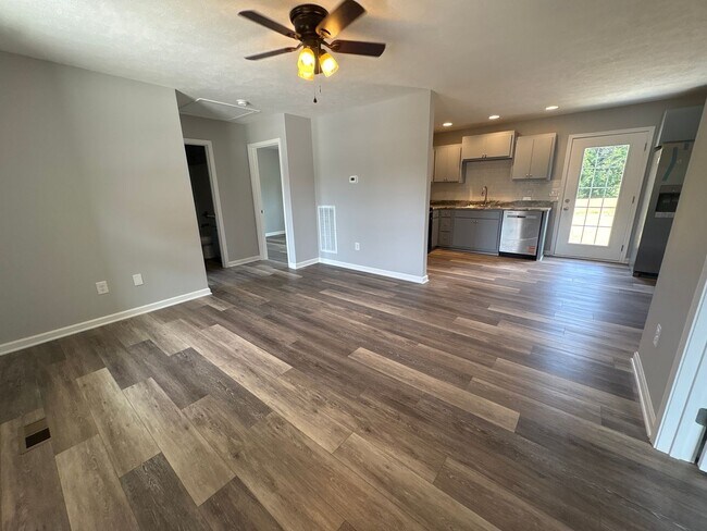 Building Photo - Adorable BRAND NEW Home in Tullahoma!