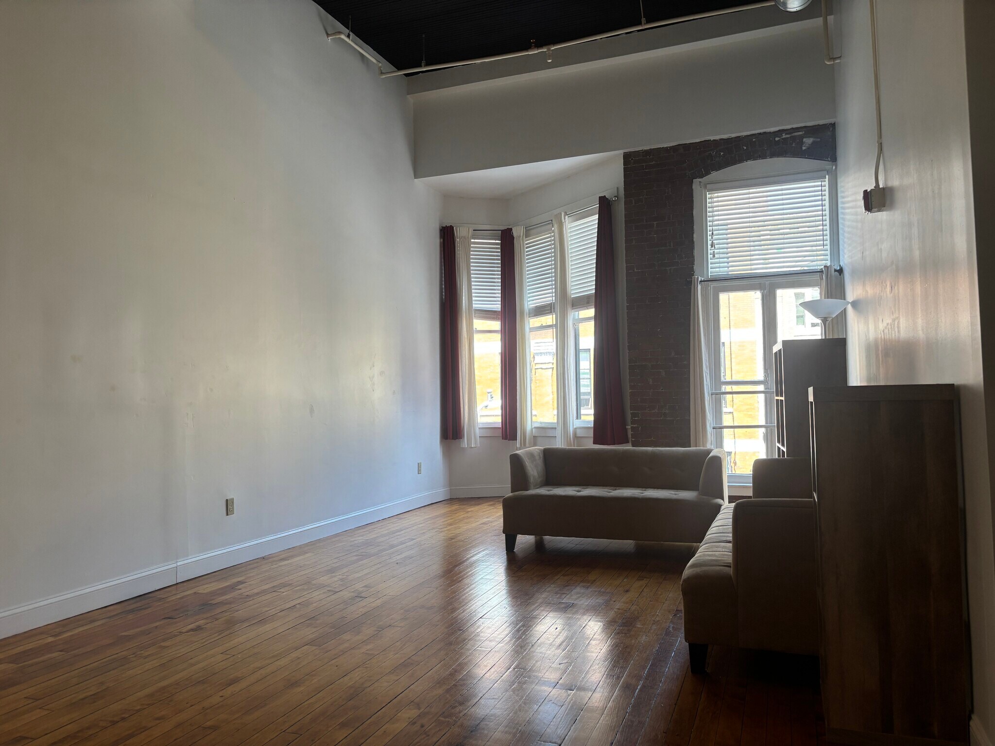 Building Photo - 124 Washington St