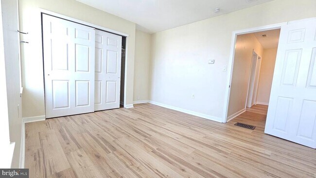 Building Photo - 130 Rockland Ave
