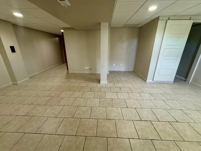 Building Photo - 3 Bedroom 2.5 Bath home in Troy, MO!
