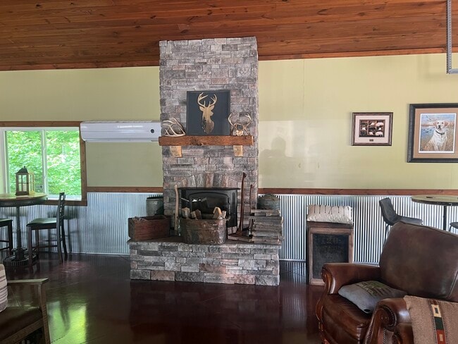 Building Photo - 2797 Happy Valley Rd