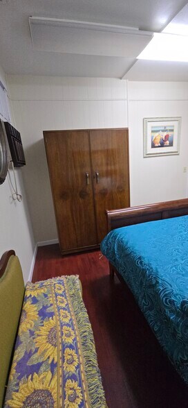 Building Photo - 1447 Lincoln Way