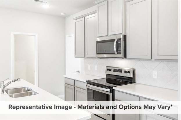 Building Photo - 2221 Greystone Dr
