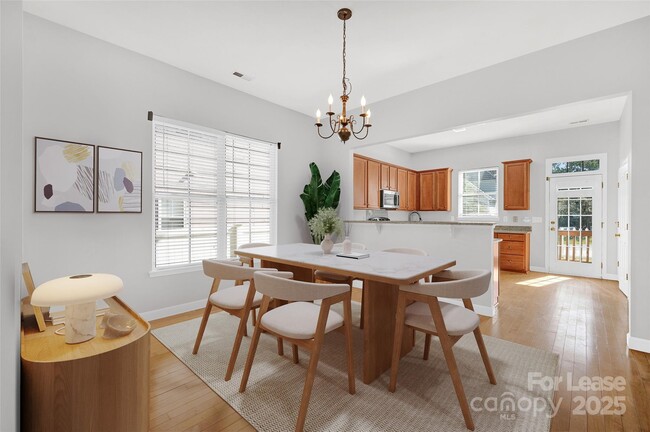 Building Photo - 104 Kensington St