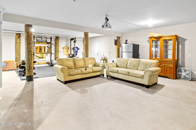 Building Photo - 1260 Pensacola Rd