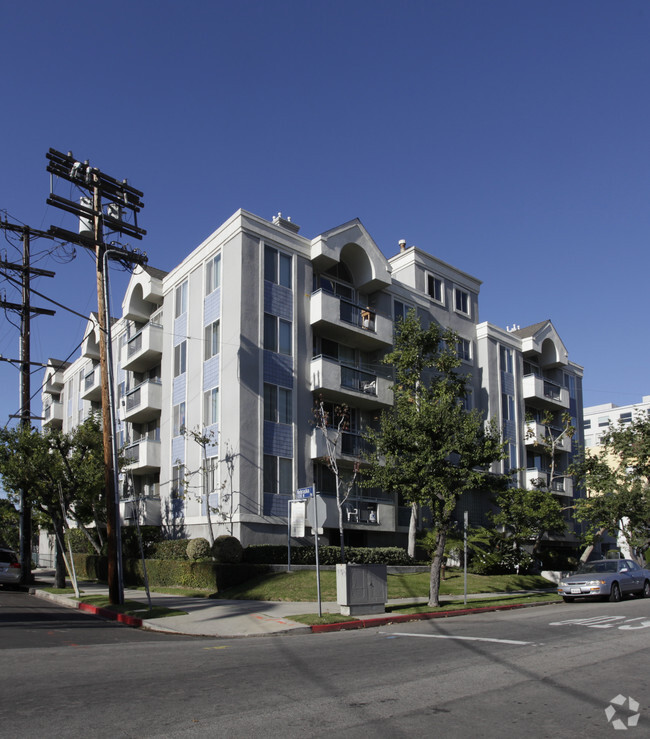 Building Photo - Beloit Apartments