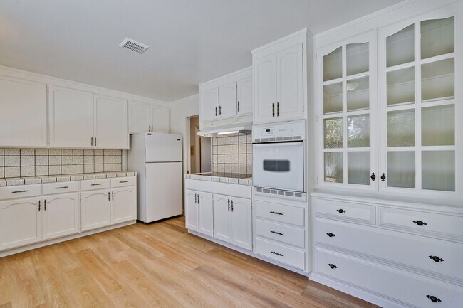 Building Photo - Coming Soon: Updated 3 Bedroom Gem near St...