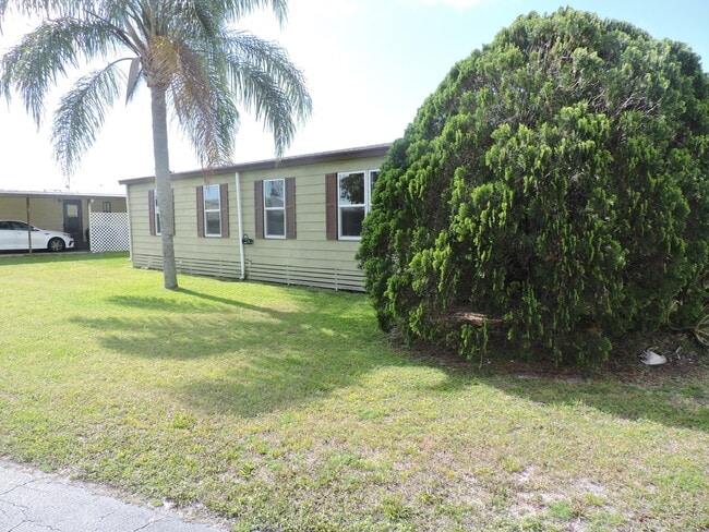 Building Photo - 6969 SE Morningside Dr