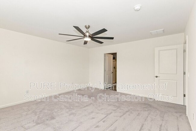 Building Photo - 484 Pender Woods Dr