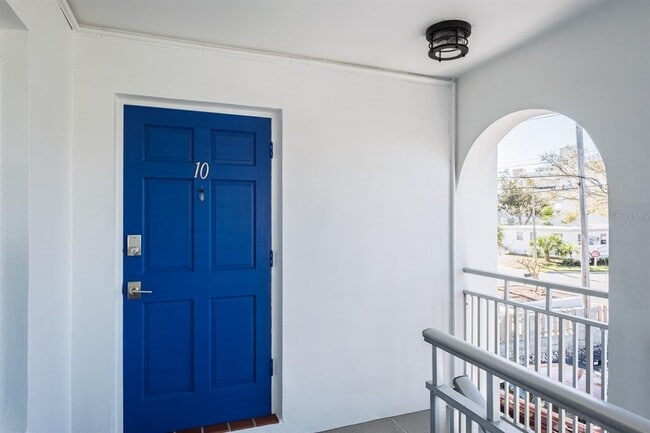 Building Photo - 7151 Sunset Way