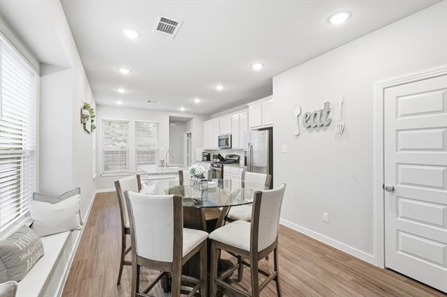 Building Photo - 5582 Yarborough Dr