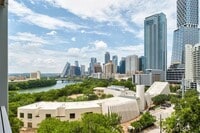 Building Photo - 54 Rainey St