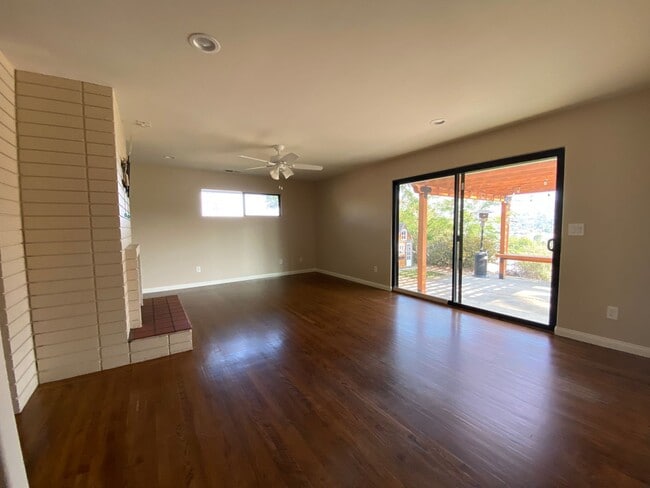 Building Photo - Fabulous House w/Great Backyard w/View and A/C in Casa De Oro!