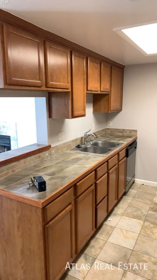 Building Photo - 851 S Uravan Ct