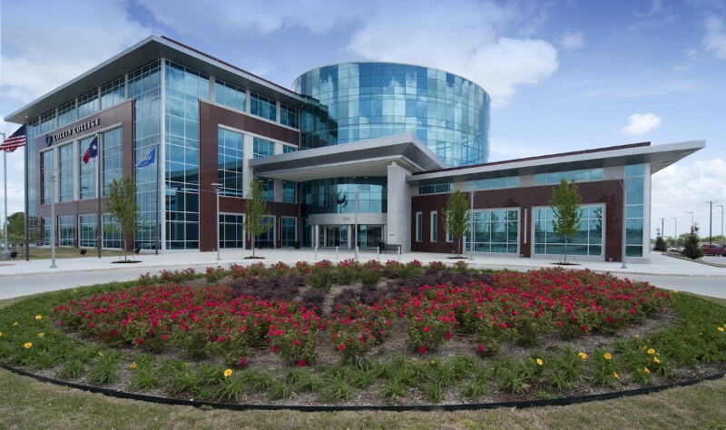 Building Photo - 1405 Ridgemoor Ln