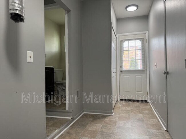 Building Photo - 45299 Indian Creek Dr