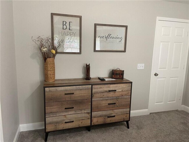 Building Photo - 15 Rillington Dr