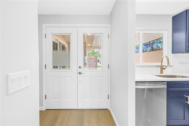 Building Photo - 433 Boca Ciega Point Blvd S