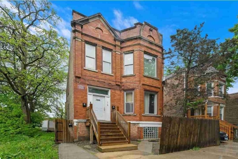 Primary Photo - 1309 S Komensky Ave
