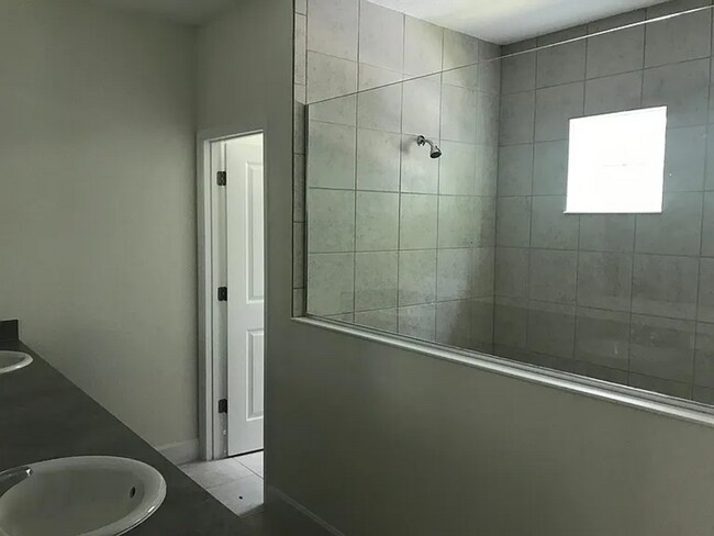 Building Photo - Executive Pool Home in Longwood's Gated Wi...
