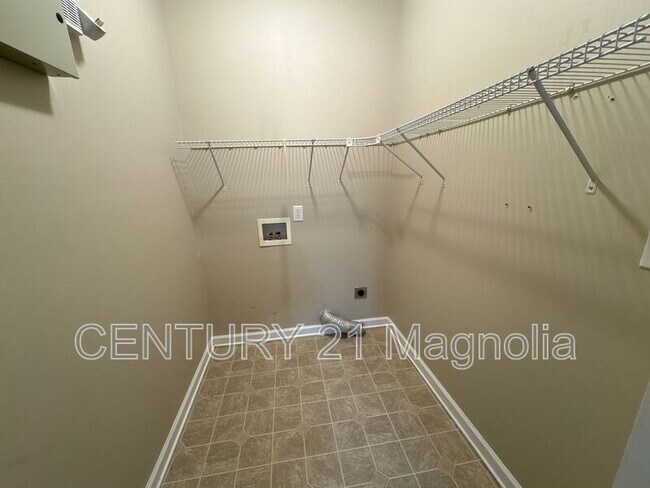 Building Photo - 1168 Lake Greenwood Dr